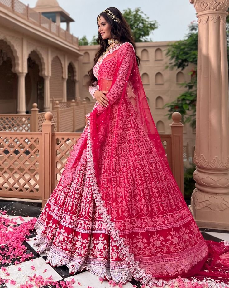 Designer Lehenga In Varanasi | Designer Lehenga Showroom in Varanasi 1 Designer Lehenga In Varanasi | Designer Lehenga Showroom in Varanasi