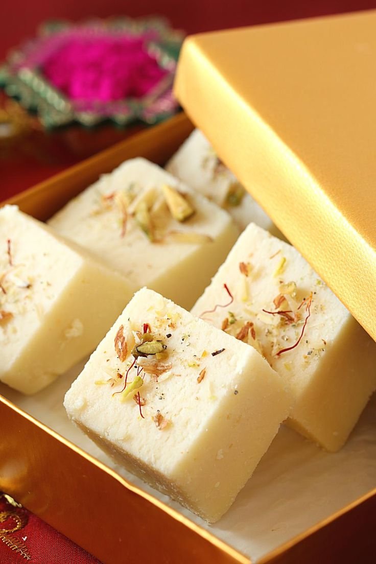 Best kaju katli shop in varanasi | Old sweet shop in varanasi