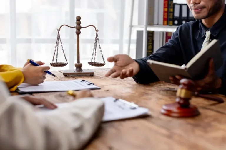 How the Best Criminal Defence Attorney in Albuquerque Handles Criminal Investigations