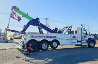 Heavy-Duty Towing in San Antonio: What to Do When a Commercial Truck Breaks Down